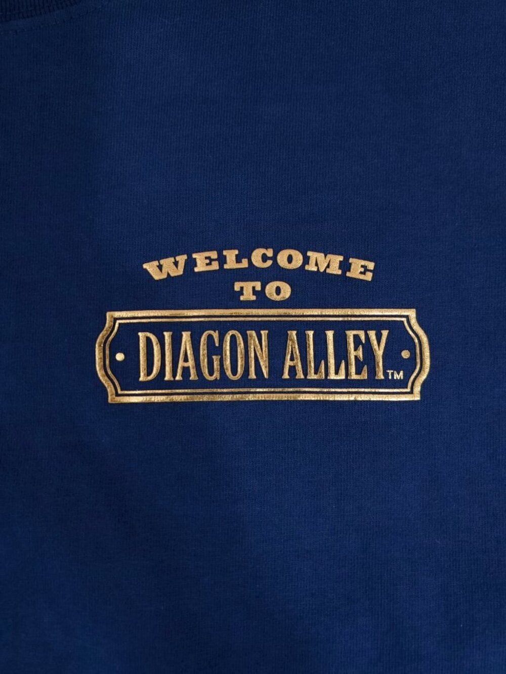 Harry Potter Wizarding World Spirit Jersey Shirt Large Navy Gold Diagon Alley - Picture 5 of 13